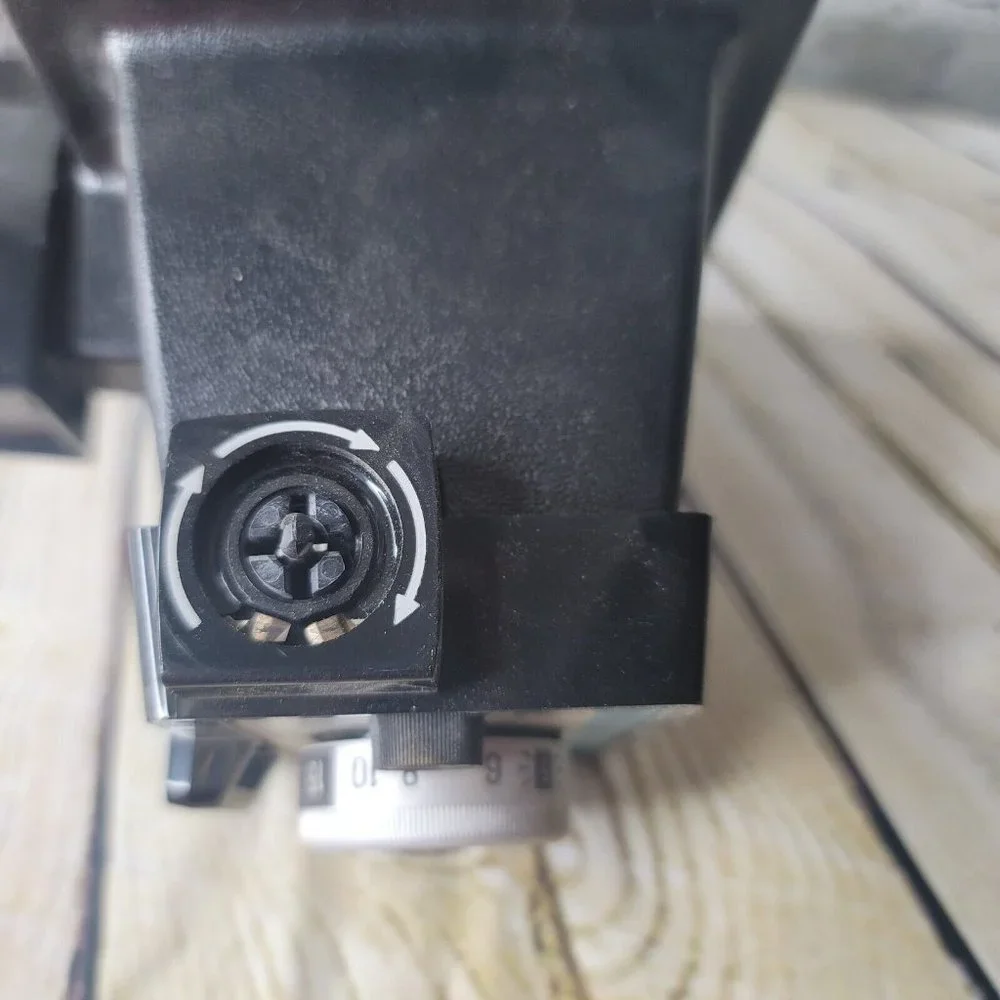 Polaroid Land Camera The Clincher Untested w Paperwork